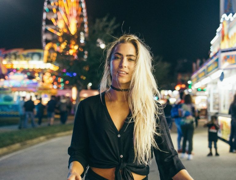 Ste plná života na to, aby vás miloval len polovične