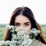 young-woman-1149643_1920-1400×600