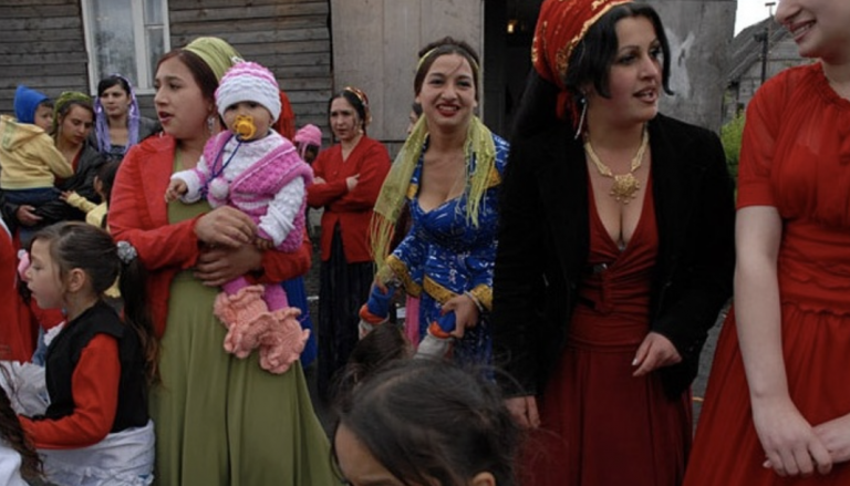 10 nezničiteľných pravidiel, ktoré musia nasledovať ženy v rómskej komunite