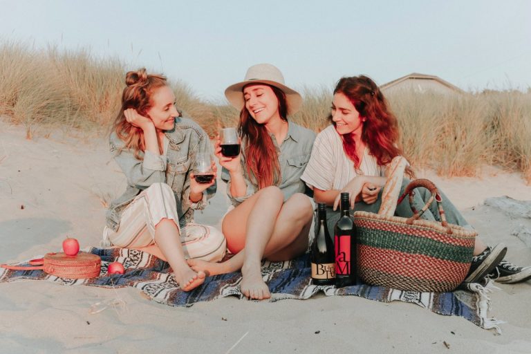 Vedci potvrdili, že ženy by mali chodiť na dovolenky so svojimi priateľkami. Sú vtedy šťastnejšie a zdravšie