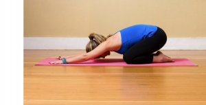 Keď sa začne ozývať chrbtica, skústie tieto jógové cvičenia. Úľava od prvej chvíle. Idéalne aj pre ženy po 40-ke