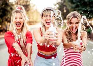 Ženy, ktoré chodia von so svojimi kamarátkami dva-krát do týždňa sú zdravšie, tvrdia vedci