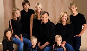 Pozrite sa, ako dnes vyzeraj herci zo seriálu V Siedmom nebi. V nedeľu ich sledovali všetci