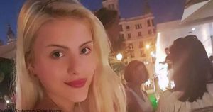 18-ročná študentka hovorí, že mesačne dostane 20 000 dolárov od šiestich ″oteckov″. Dôvodom je…