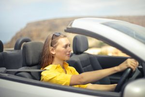 Za hlasné spievanie v aute vám v tejto krajine hrozí pokuta až do výšky 5000 eur