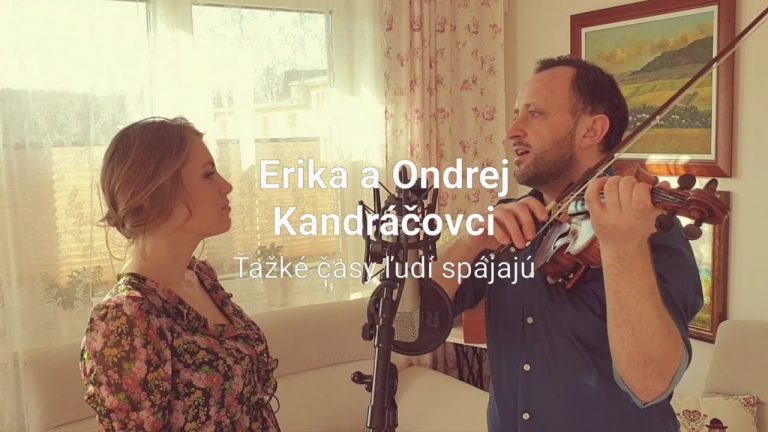Ondrej Kandráč predstavil duet s jeho tehotnou manželkou. Ich pesnička všetkých dojala