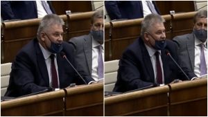Poslanec Richter sa počas schôdze parlamentu “zhovadil”. Strana SaS si z jeho priznania uťahuje na internete!
