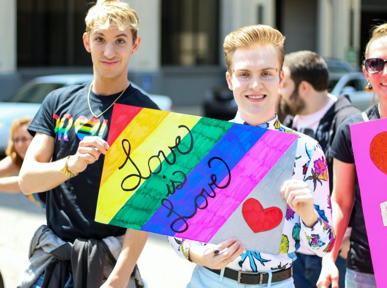 Poľská cirkev na tému LGBT+: Plánujú otvoriť centrá, kde by sa terapiou navrátili k prirodzenej sexuálnej orientácii