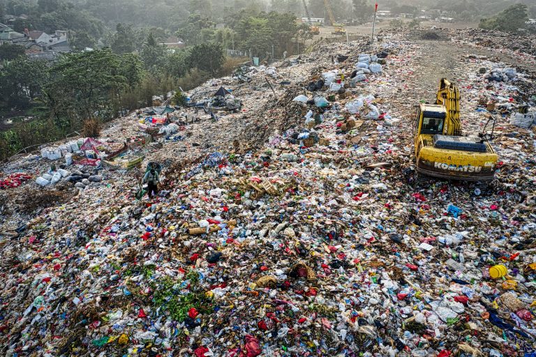 Najbohatšie 1% ľudí na svete spôsobuje až dvojnásobné emisie CO2
