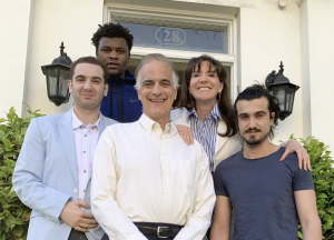 Žena vo svojom dome prichýlila utečencov. Prečo to urobila?