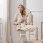 Kasmirova mikina, odp. cena 109 €, Kasmirove nohavice, odp. cena 109 €