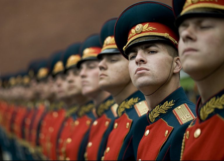 Ruskí vojaci dostanú od Ukrajiny 41-tisíc. Musia urobiť len jednu vec!