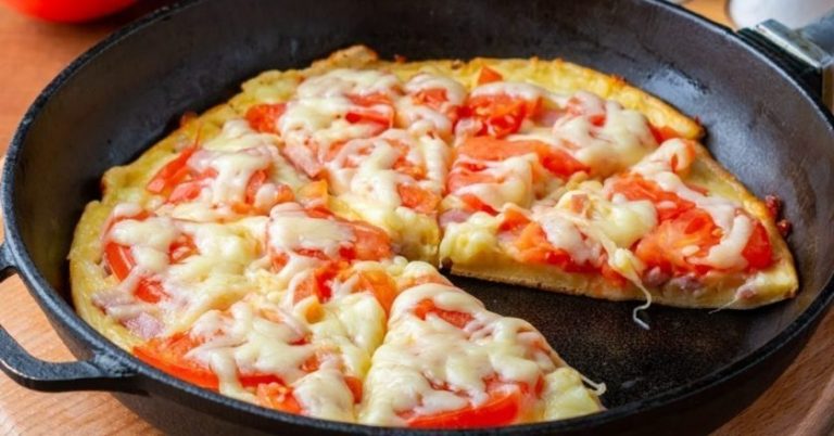 Expresná Pizza na panvici JE HOTOVÁ ZA PÁR minút: NA TÚTO PIZZU VÁM NETREBA RÚRU