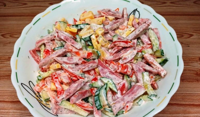 TENTO ŠALÁT STOJÍ LEN PÁR EUR. Všetky suroviny máte doma aj vy