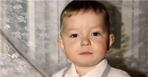 SILNÝ emočný príbeh: Iba 8 ročný chlapec, ktorý unikol bránam detského domova, sa musel starať o paralyzovanú matku