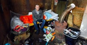 ŽENA pozvala do svojho domu bezdomovca. Vďaka nej dostal novú šancu na život A TOTO SA STALO