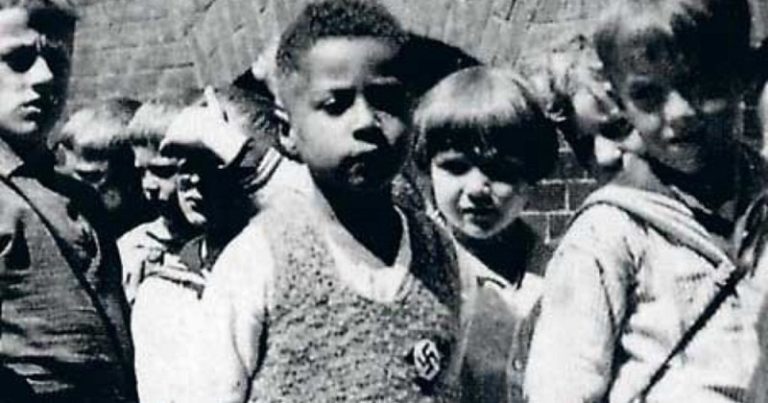 Prečítajte si príbeh afrického chlapca, ktorý prežil nacistické Nemecko. Ako je možné, že sa mu nič nestalo?