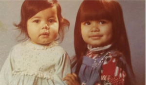 Žena 40 rokov hľadala svoje dve dcéry. Nakoniec sa to podarilo jej druhému manželovi, ktorý si všimol tento detail