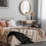 Elegant,Round,Mirror,In,Wooden,Frame,Above,Fancy,Console,Table