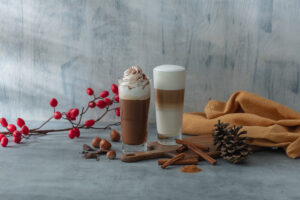 Tri kávové nápoje, s ktorými budú sychravé dni oveľa príjemnejšie