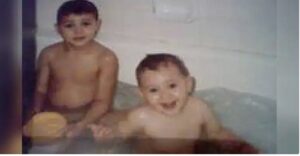 Matka pátra po svojom unesenom synovi už 15 rokov – keď uvidí jeho fotografiu na internete, začne sa triasť.