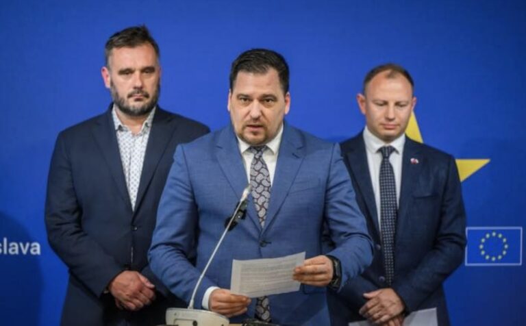 ČESKÝ europoslanec na Slovensku odhalili temné podvody: Zneužívanie fondov aj hrozby smrti