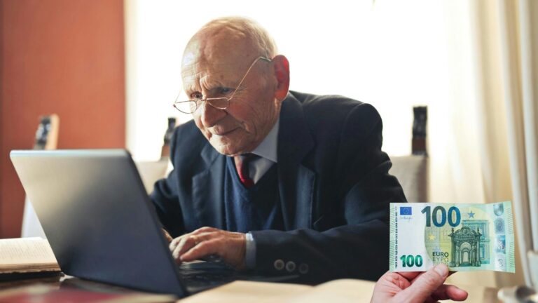 PRÁCA do 67 rokov? Lekári bijú na poplach: Takto sa dôchodku ani nedožijeme!